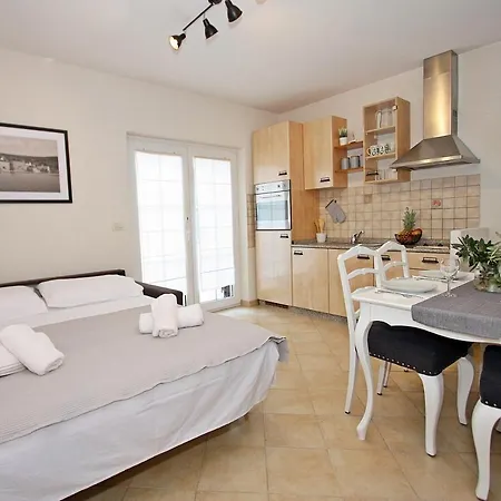 Apartman Nikoleta Apartamento Supetar